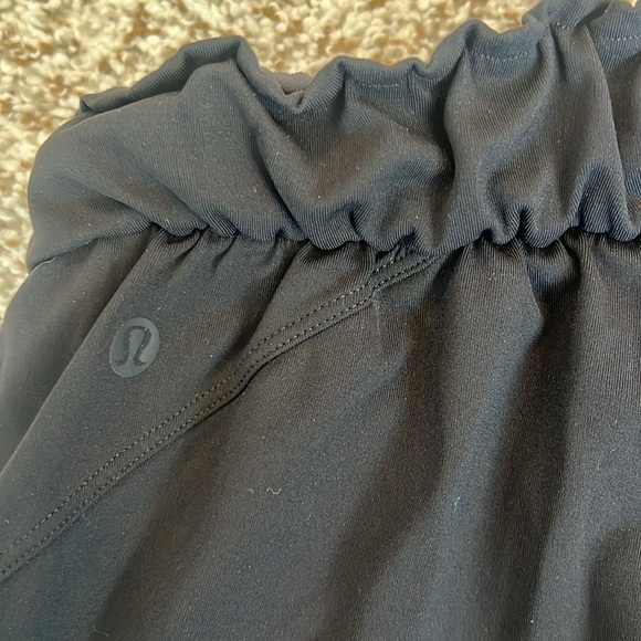 Lululemon Soft Jersey Classic-Fit Mid-Rise Jogger - Size 4 - Picture 4 of 11